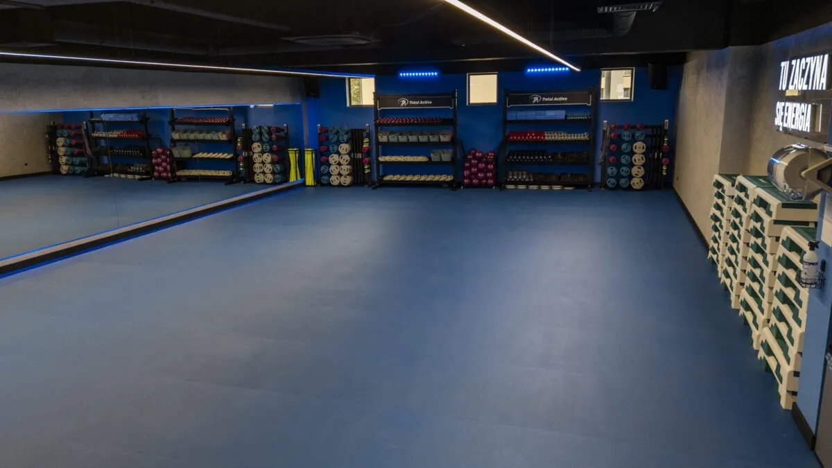 Sala zajęć grupowych z lustrami